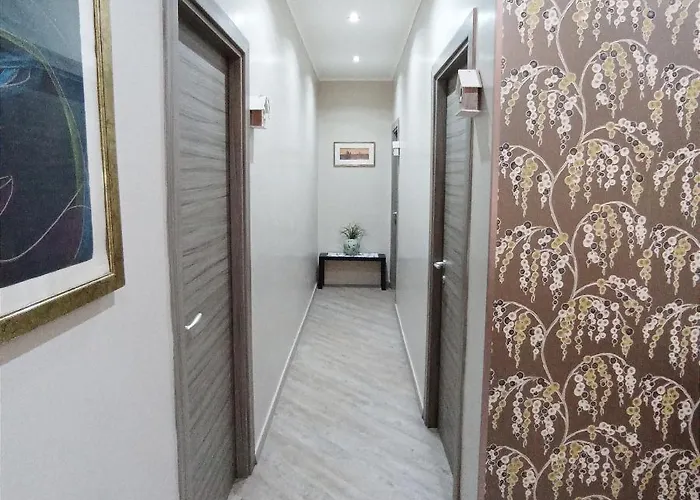 Domus Pio Xi Bed & Breakfast 3*