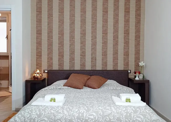 Domus Pio Xi Bed & Breakfast 3*